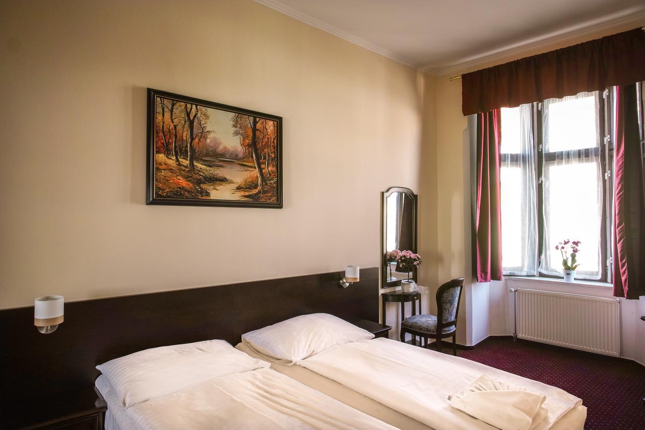Hotel U Salzmannu Plzeň Kültér fotó